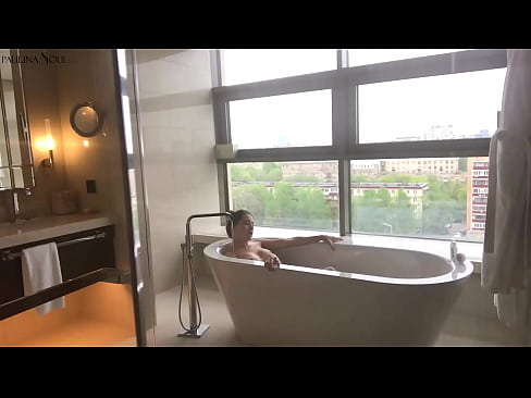 ❤️ Une énorme nana se branlant passionnément la chatte dans la salle de bains ❌ Vidéo de baise at us fr.milf-nut-net.ru  ❤
